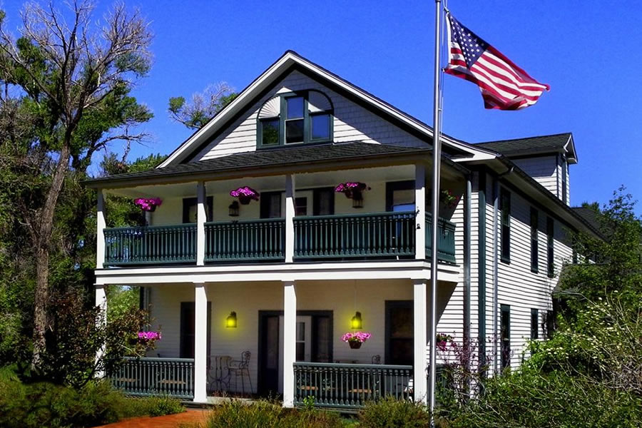 Historic Elk Mountain Hotel